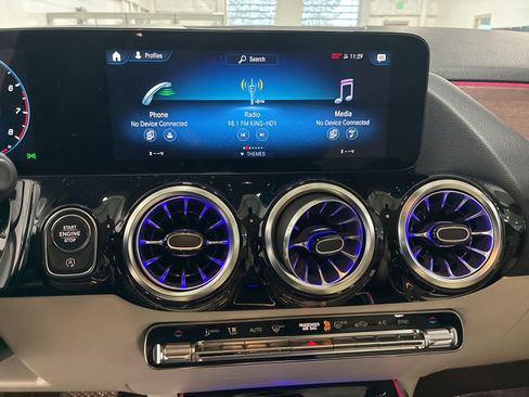 Used 2023 Mercedes-Benz GLA 250 4MATIC image 14