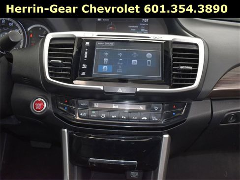 Used 2017 Honda Accord EX-L image 28