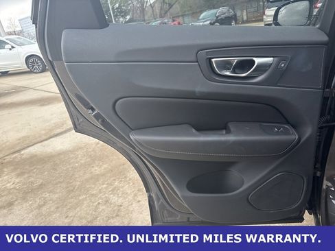 Certified 2024 Volvo XC60 B5 Ultimate image 19