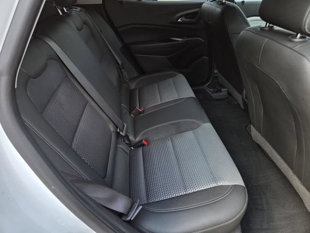 Used 2025 Chevrolet Trax LT FWD image 41