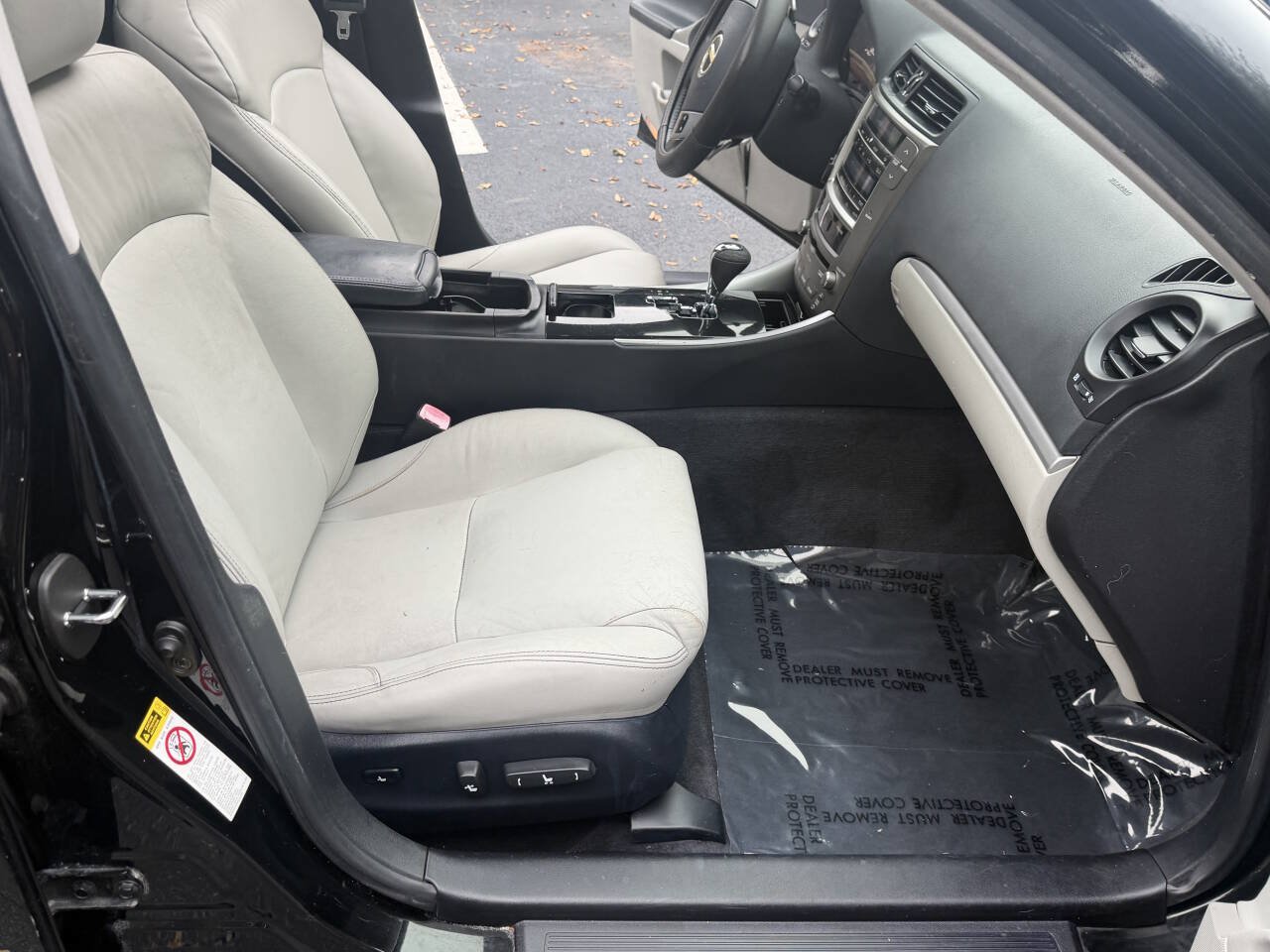 Used 2011 Lexus IS 250 RWD image 18