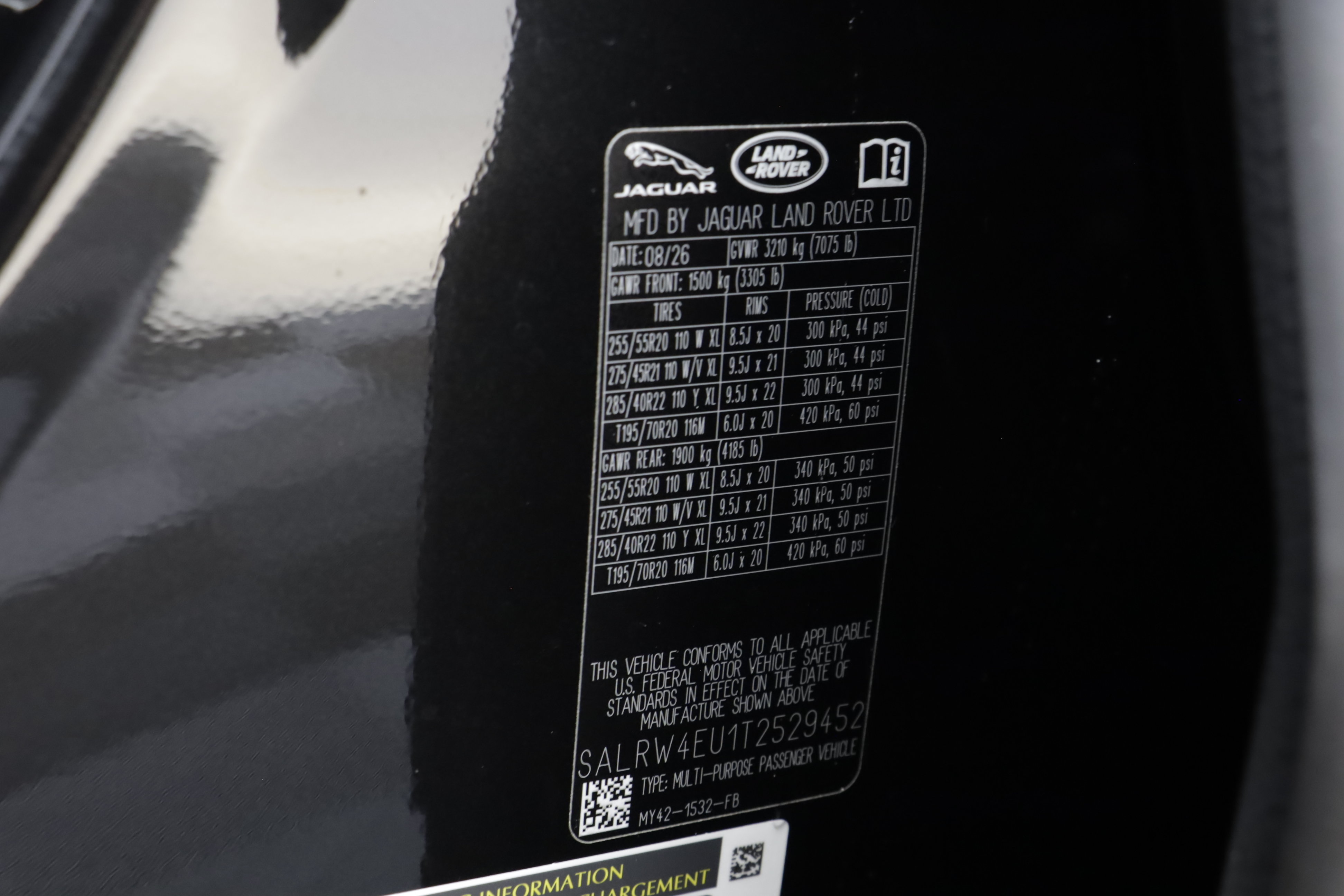 New 2026 Land Rover Discovery Limited Edition AWD/4WD image 31