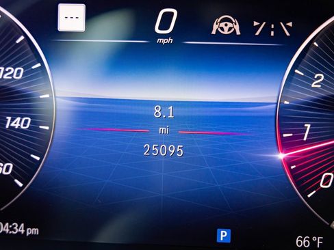 Used 2023 Mercedes-Benz S 500 4MATIC w/ AMG Line image 18