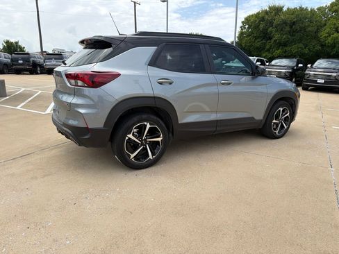 Used 2023 Chevrolet TrailBlazer RS FWD image 7