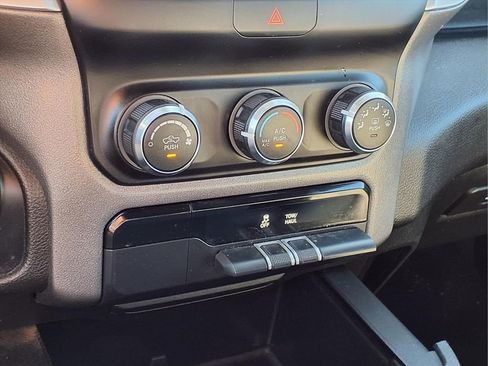 Used 2021 RAM 1500 Big Horn image 18