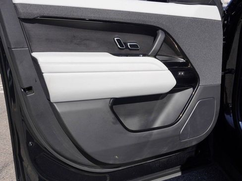 Used 2023 Land Rover Range Rover Sport SE image 26