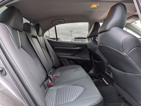 Used 2024 Toyota Camry SE image 30