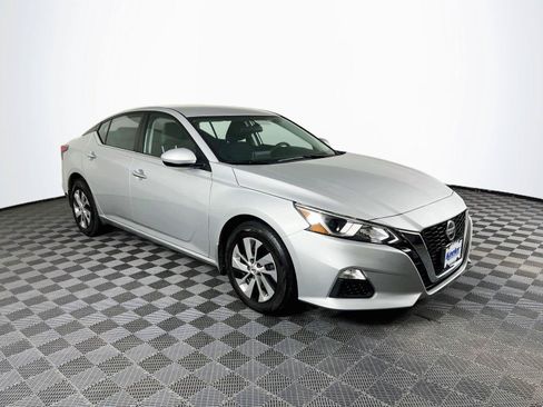 Used 2020 Nissan Altima 2.5 S AWD/4WD image 8