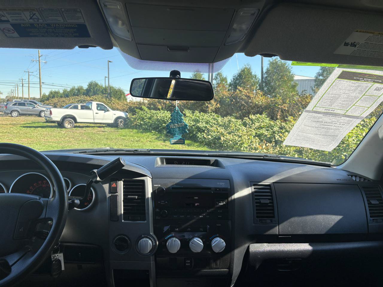 Used 2011 Toyota Tundra 4x4 Double Cab w/ Tow Pkg image 9