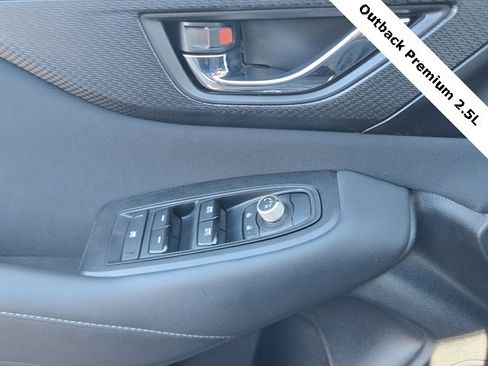 Used 2023 Subaru Outback Premium image 17