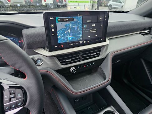 New 2026 Ford Explorer ST-Line w/ ST-Line Street Pack image 18