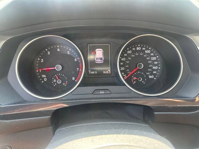Used 2018 Volkswagen Tiguan SE w/ Panoramic Sunroof Package AWD/4WD image 6