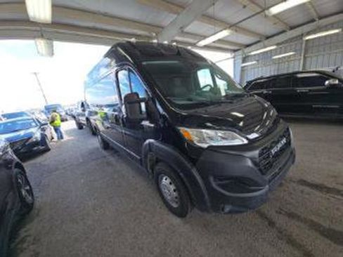 Used 2023 RAM ProMaster 2500 FWD image 3