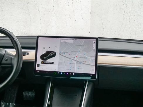 Used 2018 Tesla Model 3 Long Range image 12