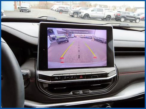 Used 2022 Jeep Compass Trailhawk w/ Trailhawk Elite Group image 18