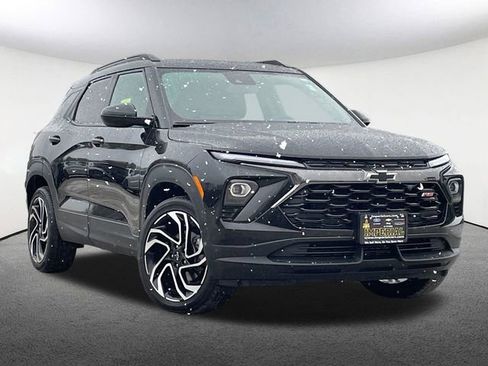 Used 2024 Chevrolet TrailBlazer RS image 2