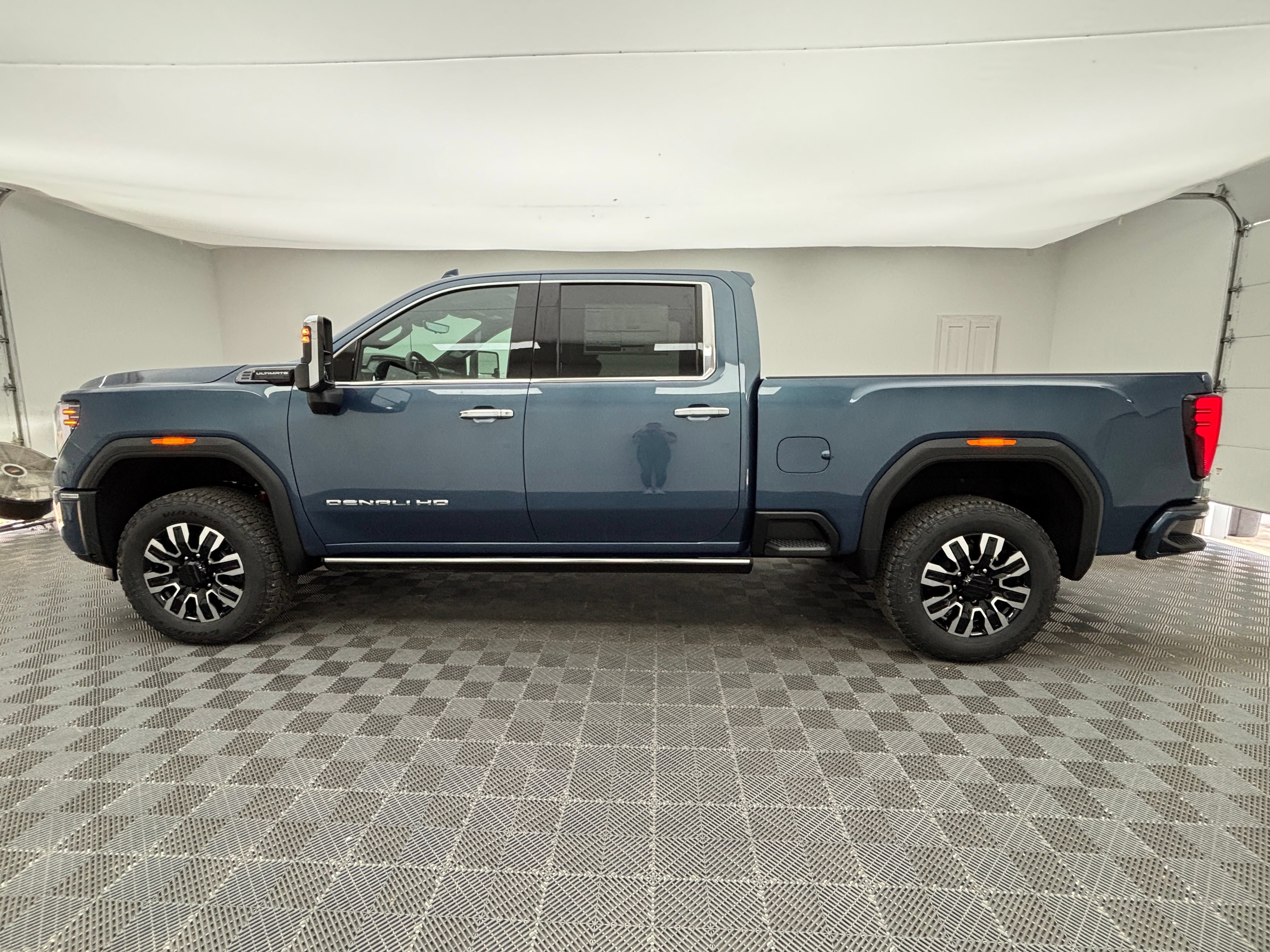 New 2026 GMC Sierra 2500 Denali Ultimate AWD/4WD image 16