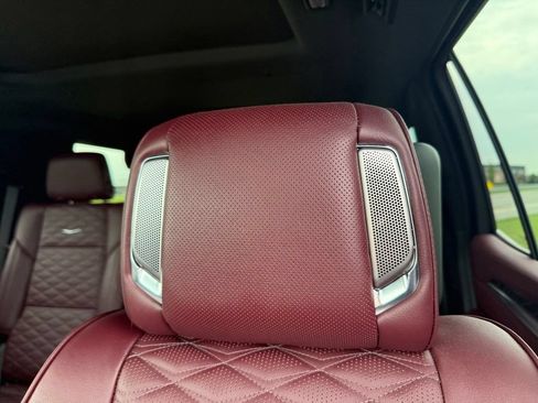 Certified 2026 Cadillac Escalade Sport w/ LPO, ONYX Package AWD/4WD image 28