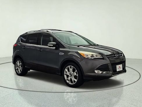 Used 2015 Ford Escape Titanium w/ Equipment Group 301A AWD/4WD image 8