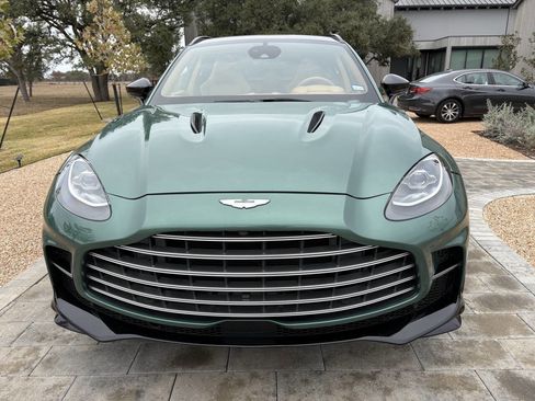Used 2024 Aston Martin DBX 707 image 9