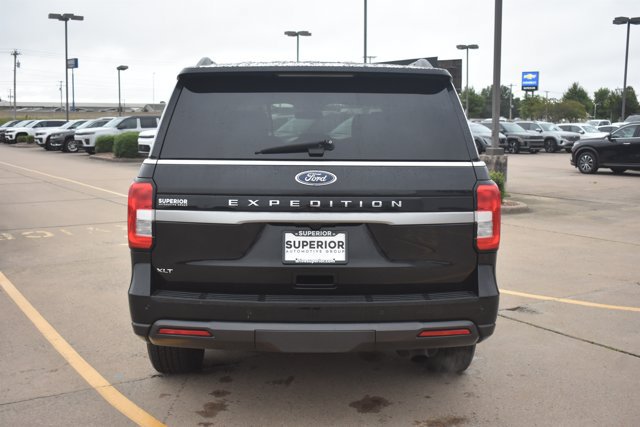 Used 2024 Ford Expedition XLT RWD image 6