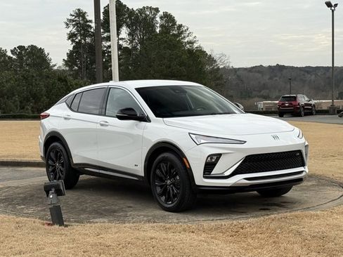 Used 2025 Buick Envista Sport Touring image 9