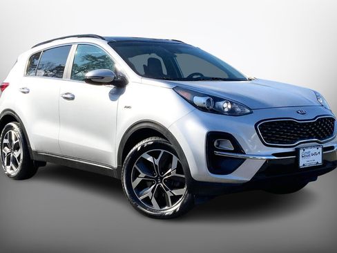 Used 2022 Kia Sportage EX image 3