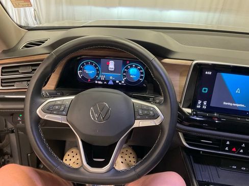 Used 2025 Volkswagen Atlas SE AWD/4WD image 20