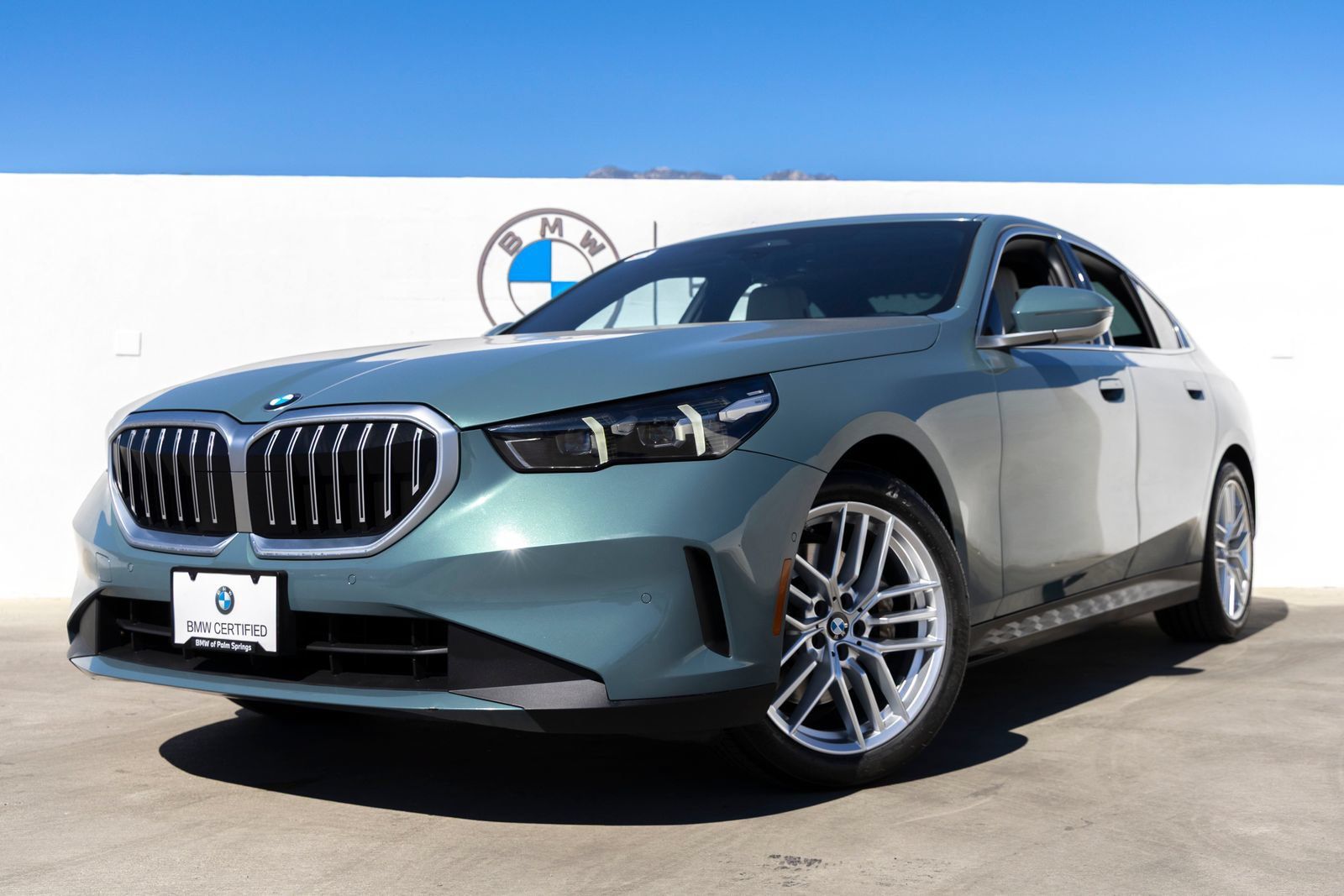 Certified 2024 BMW 530i w/ Convenience Package RWD image 8
