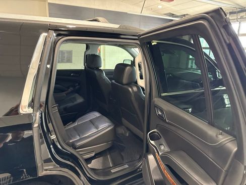 Used 2020 Chevrolet Tahoe Premier AWD/4WD image 15