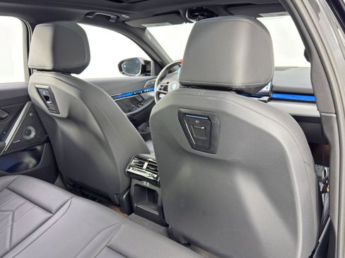 Used 2024 BMW i5 M60 w/ Premium Package image 37