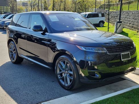 Used 2023 Land Rover Range Rover Sport SE image 10