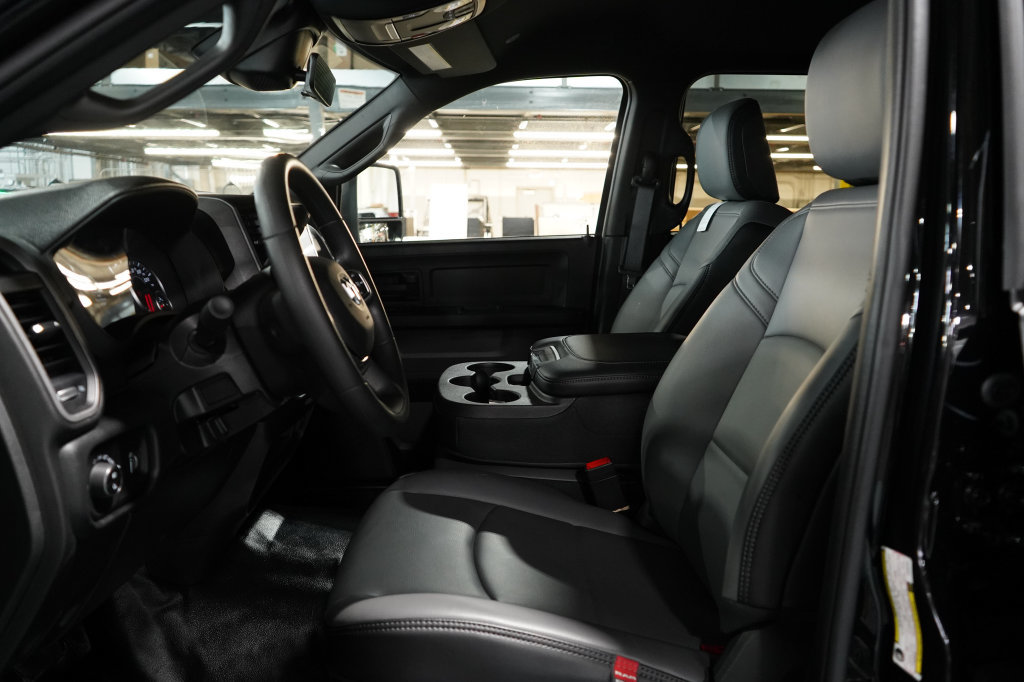 New 2027 RAM 3500 Tradesman AWD/4WD image 13