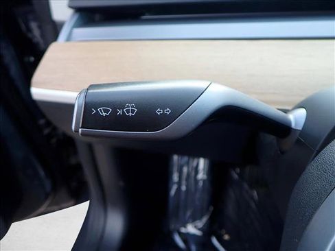 Used 2018 Tesla Model 3 Long Range image 13