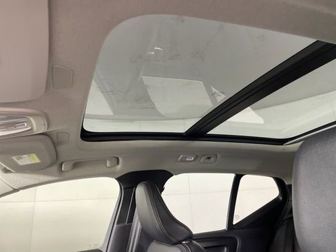 Used 2025 Volvo XC40 B5 Core w/ Protection Package Premier AWD/4WD image 35