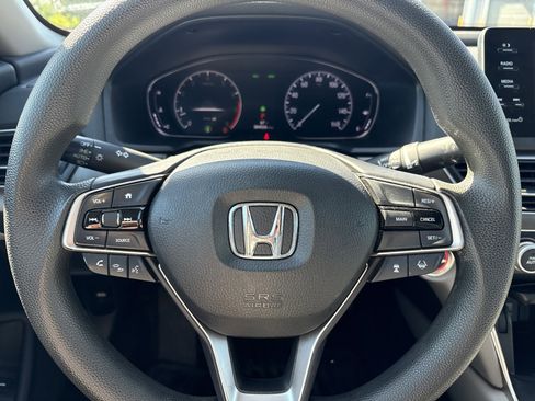 Used 2019 Honda Accord LX image 12
