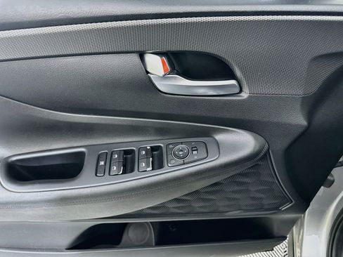 Used 2020 Hyundai Santa Fe SE FWD image 15
