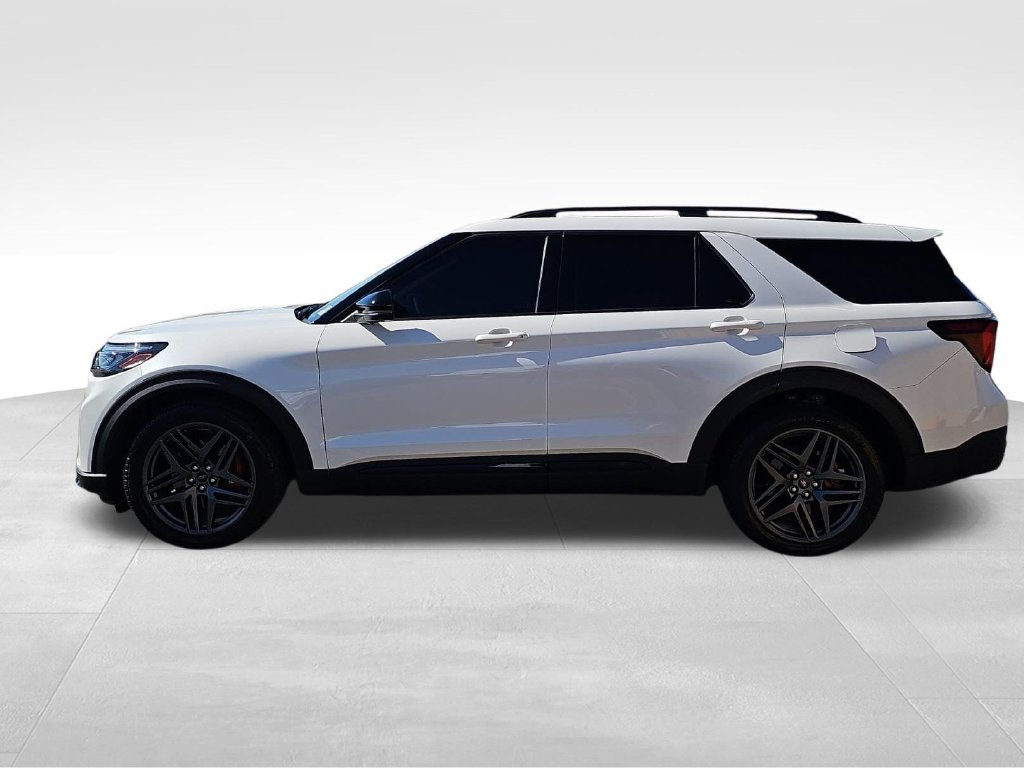 Used 2025 Ford Explorer ST w/ Sun And Sound Package AWD/4WD image 6