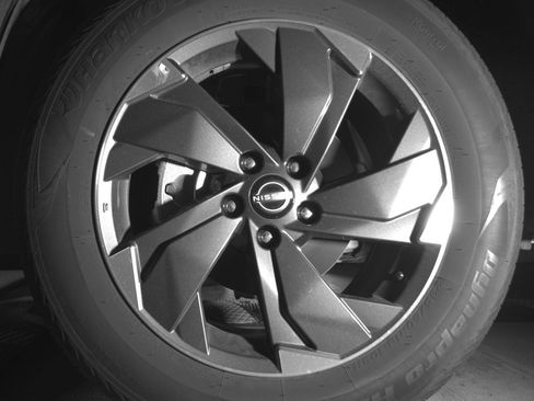Used 2025 Nissan Rogue SV AWD/4WD image 12
