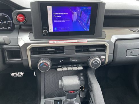 Certified 2025 Toyota Tacoma TRD Sport AWD/4WD image 18