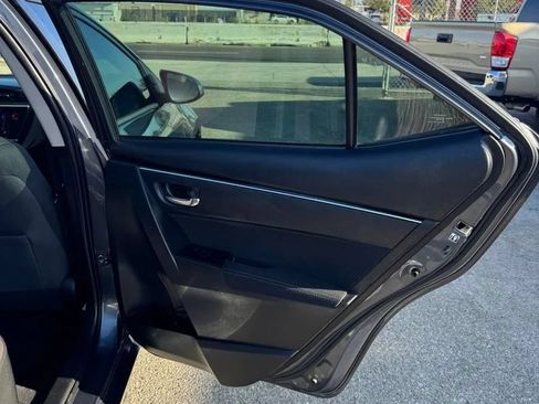 Used 2018 Toyota Corolla LE FWD image 20
