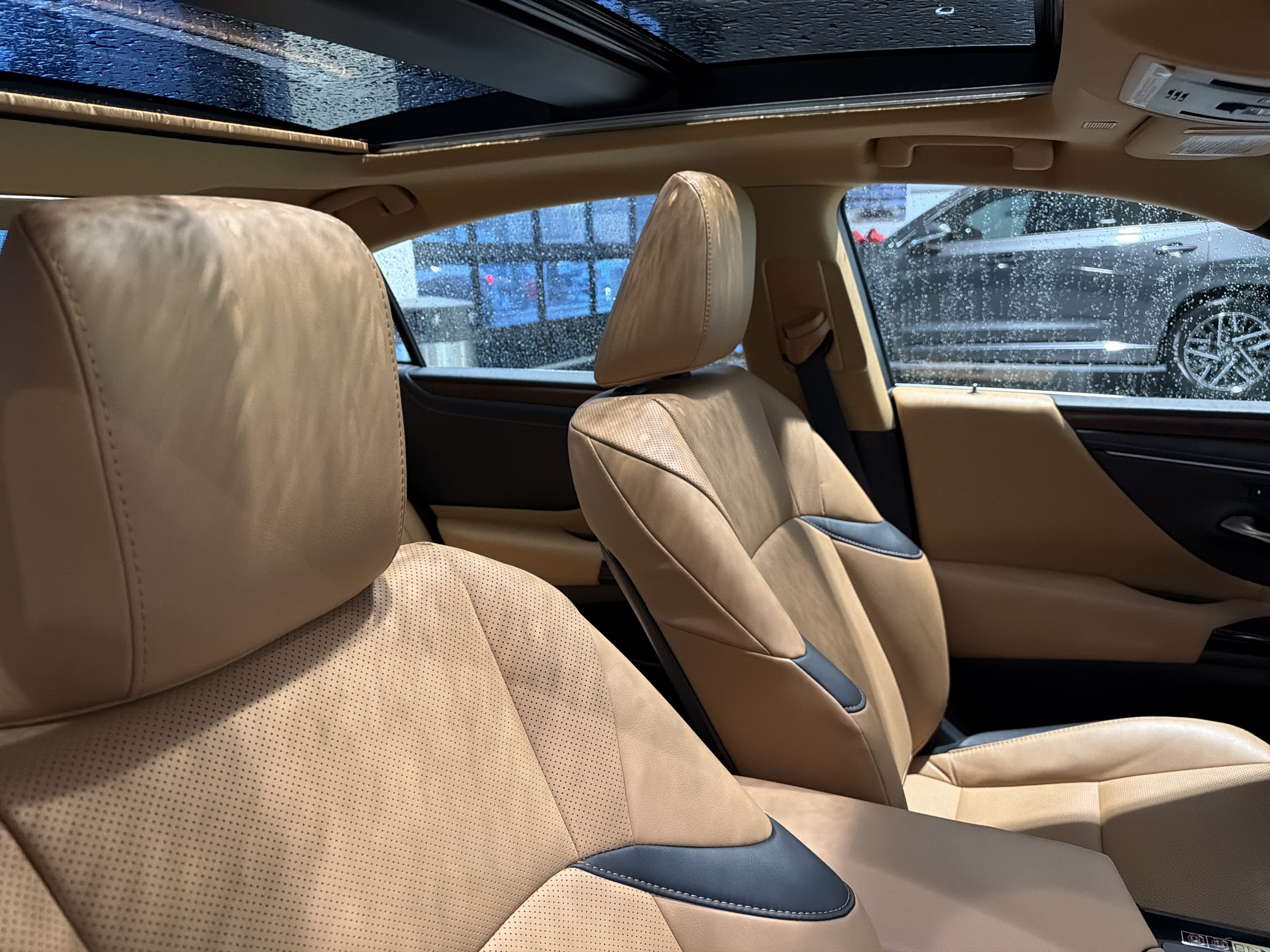 Used 2025 Lexus ES 350 w/ Premium Package FWD image 42
