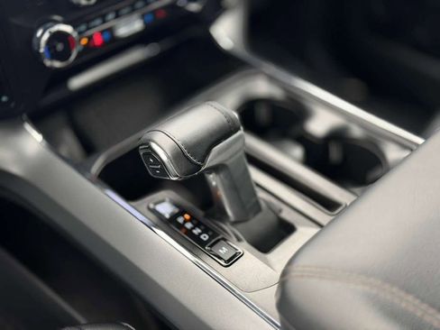 Used 2025 Ford F150 Lariat w/ Equipment Group 502A High image 14