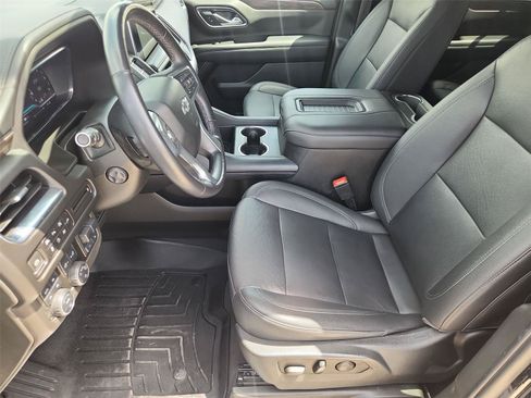 Used 2022 Chevrolet Suburban Z71 w/ Off-Road Capability Package AWD/4WD image 18