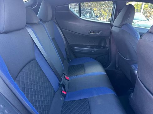 Used 2020 Toyota C-HR XLE image 30