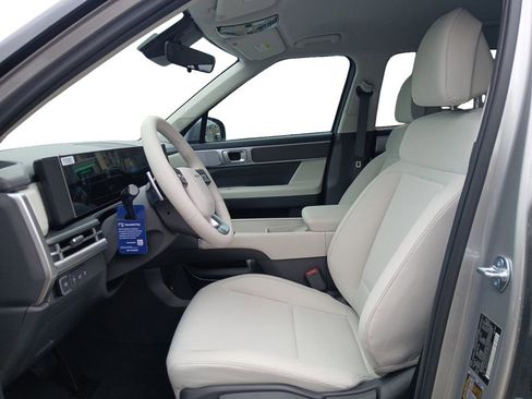 New 2026 Hyundai Santa Fe SE FWD image 9