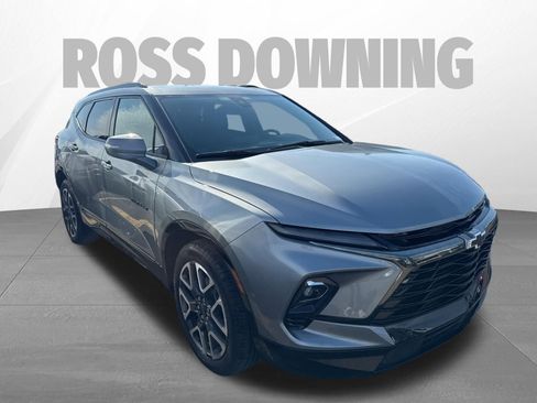 Used 2025 Chevrolet Blazer RS image 3