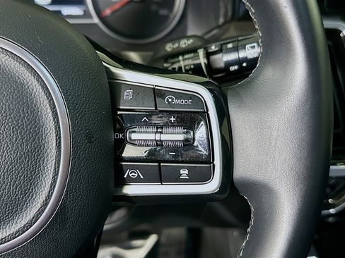 Used 2022 Kia Sorento SX FWD image 17