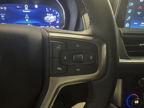 Used 2022 Chevrolet Suburban Z71 w/ Z71 Off-Road Package image 19