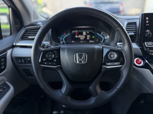 Used 2024 Honda Odyssey Touring image 23